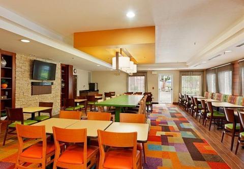 Fairfield Inn & Suites Portland South/Lake Oswego Exterior photo
