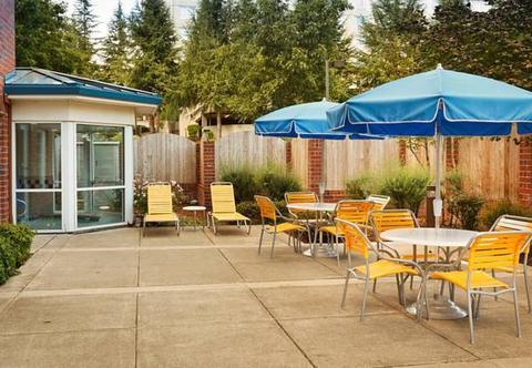 Fairfield Inn & Suites Portland South/Lake Oswego Exterior photo